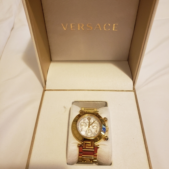 VERSACE REVE CHRONOGRAPH STAINLESS STEEL AND GOLD - Picture 2 of 5